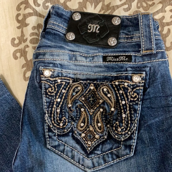 Miss Me Jeans - Picture 2 of 5